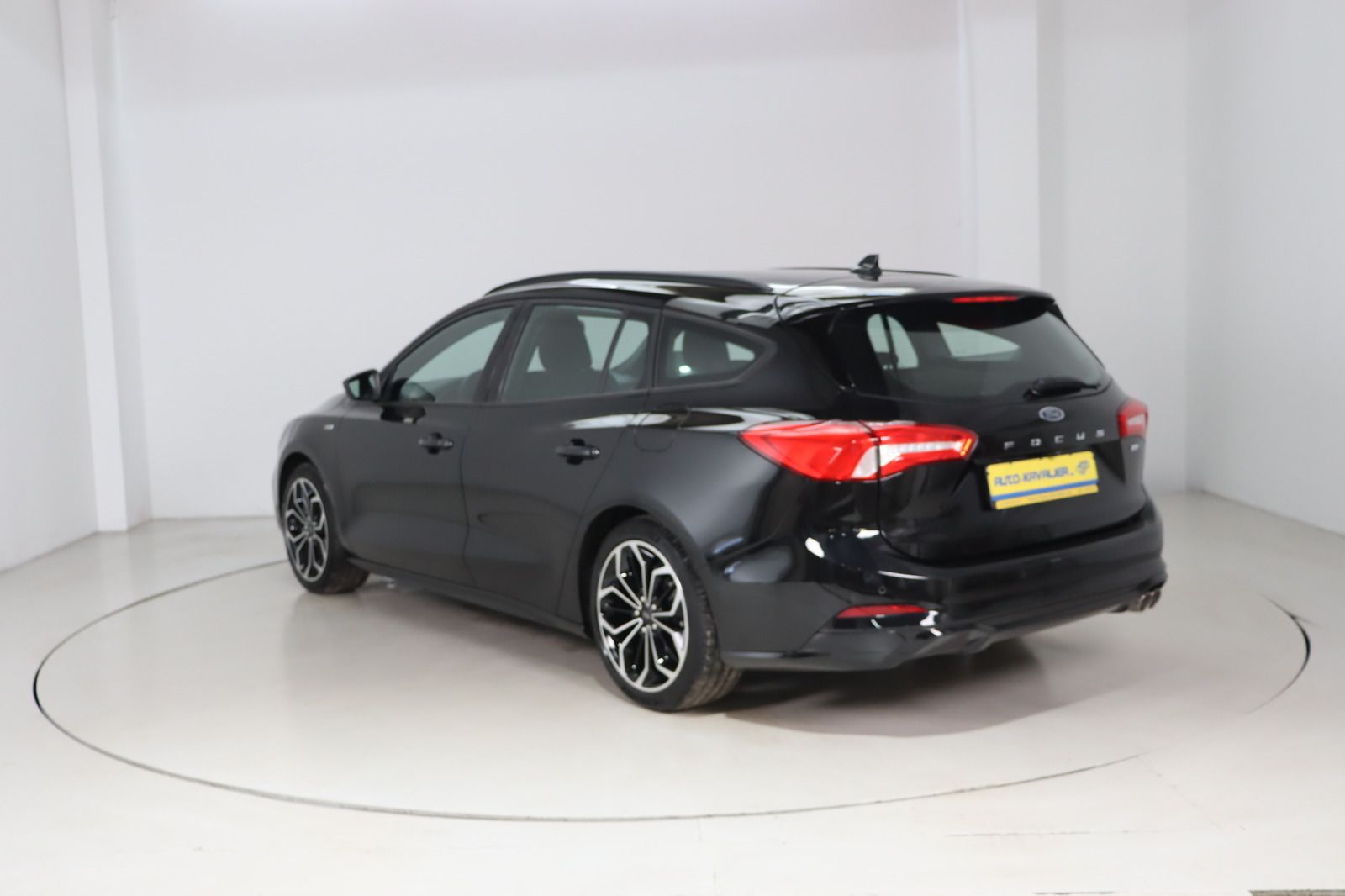 Fahrzeugabbildung Ford Focus St-Line * LED * Keyless * Navi * RFK