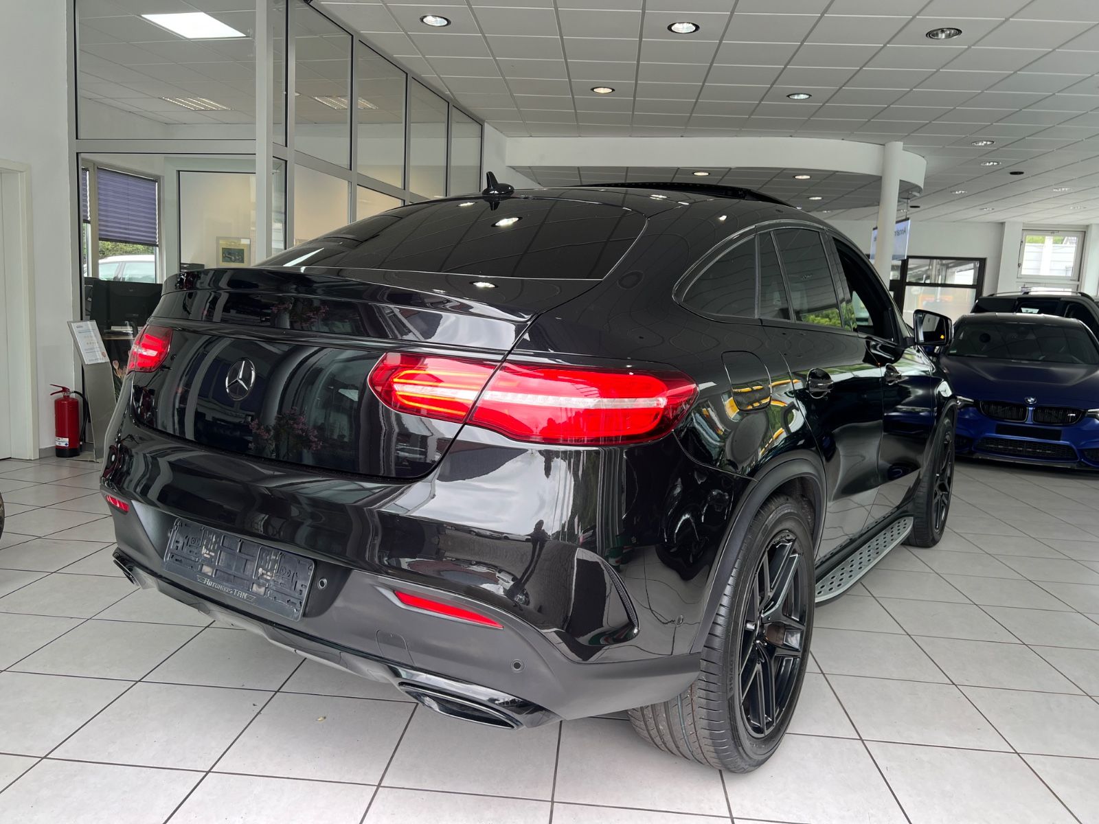Fahrzeugabbildung Mercedes-Benz GLE 350 d Coupe 4Matic AMG LINE *PANO*360°