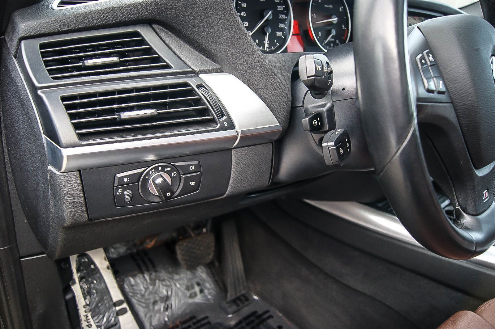 Fahrzeugabbildung BMW X5 xDrive 30d M-SPORTPAKET HEADUP PANORAMA SOFT