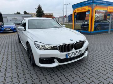 BMW 740 - 4