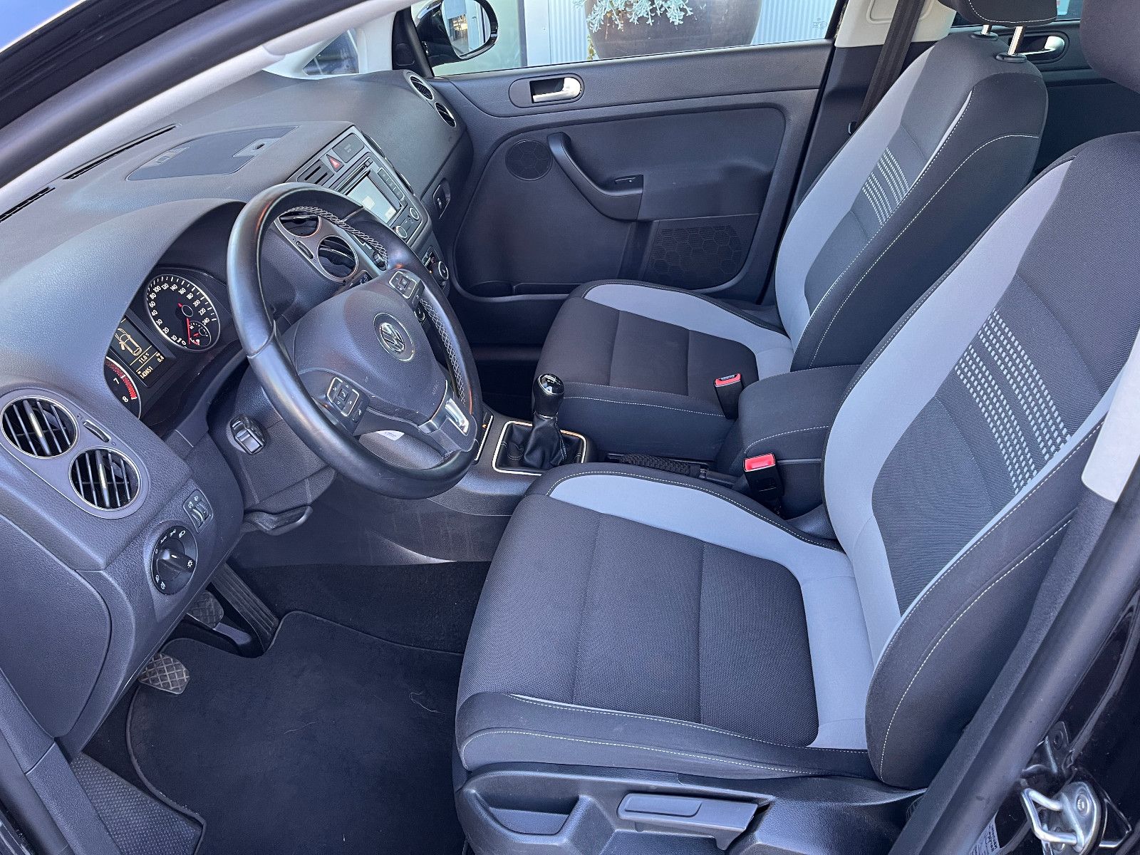 Fahrzeugabbildung Volkswagen Golf Plus VI Life