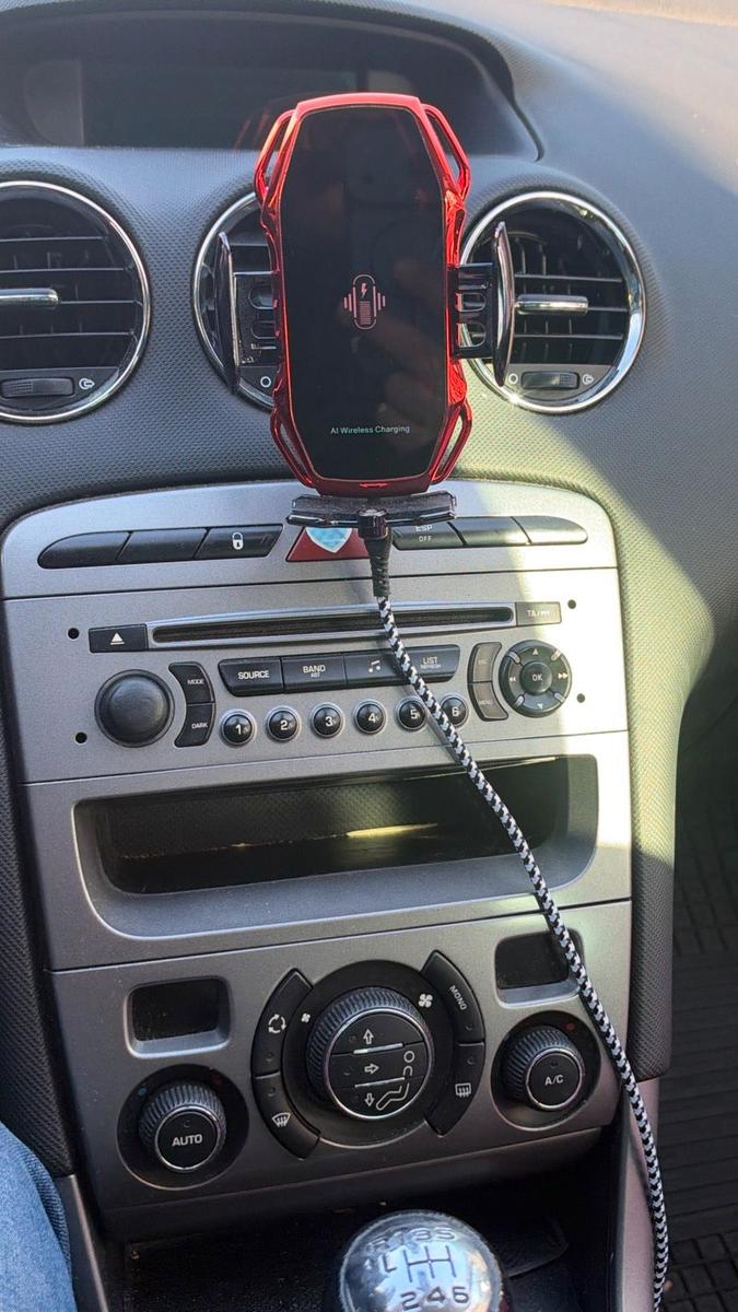 Peugeot 207 2011 — photo 8