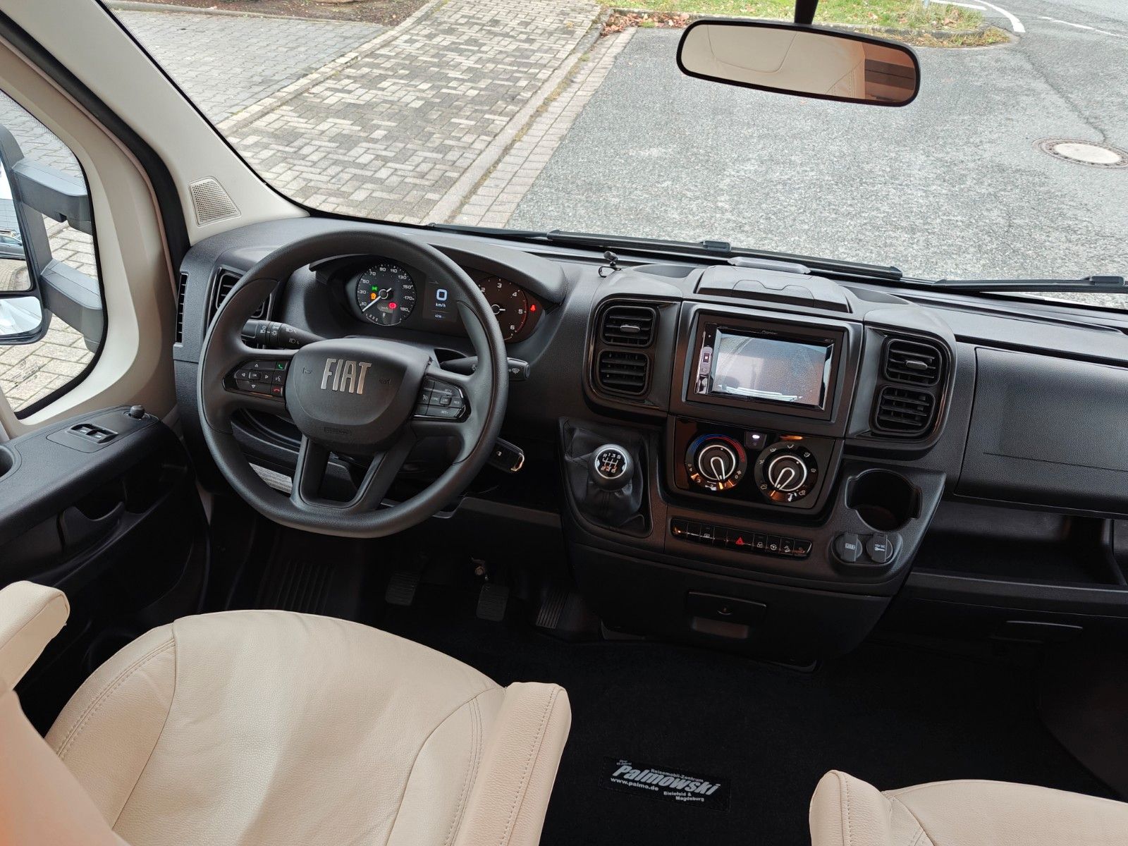 Fahrzeugabbildung XGO Dynamic 39 Lounge - SAT, TV, Markise 4m, Kamera