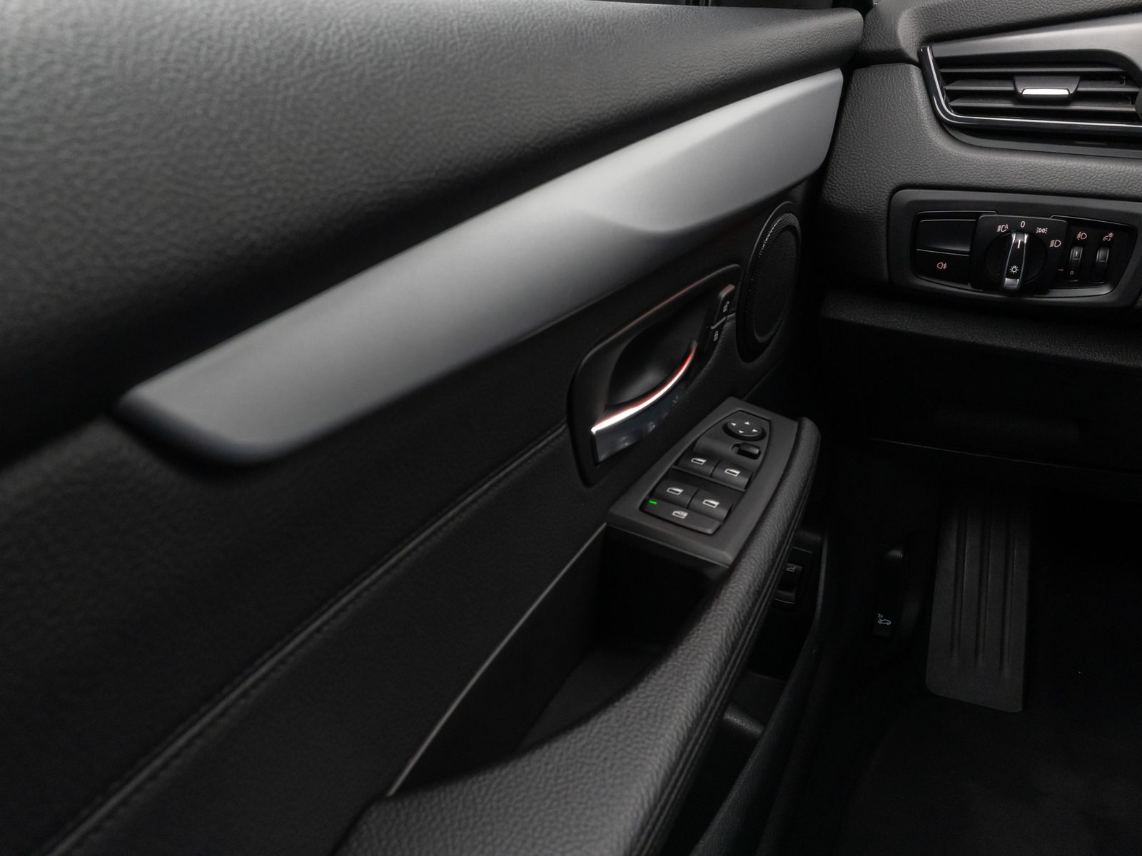 Fahrzeugabbildung BMW 220d Gran Tourer Advantage Kamera HUD Komfort