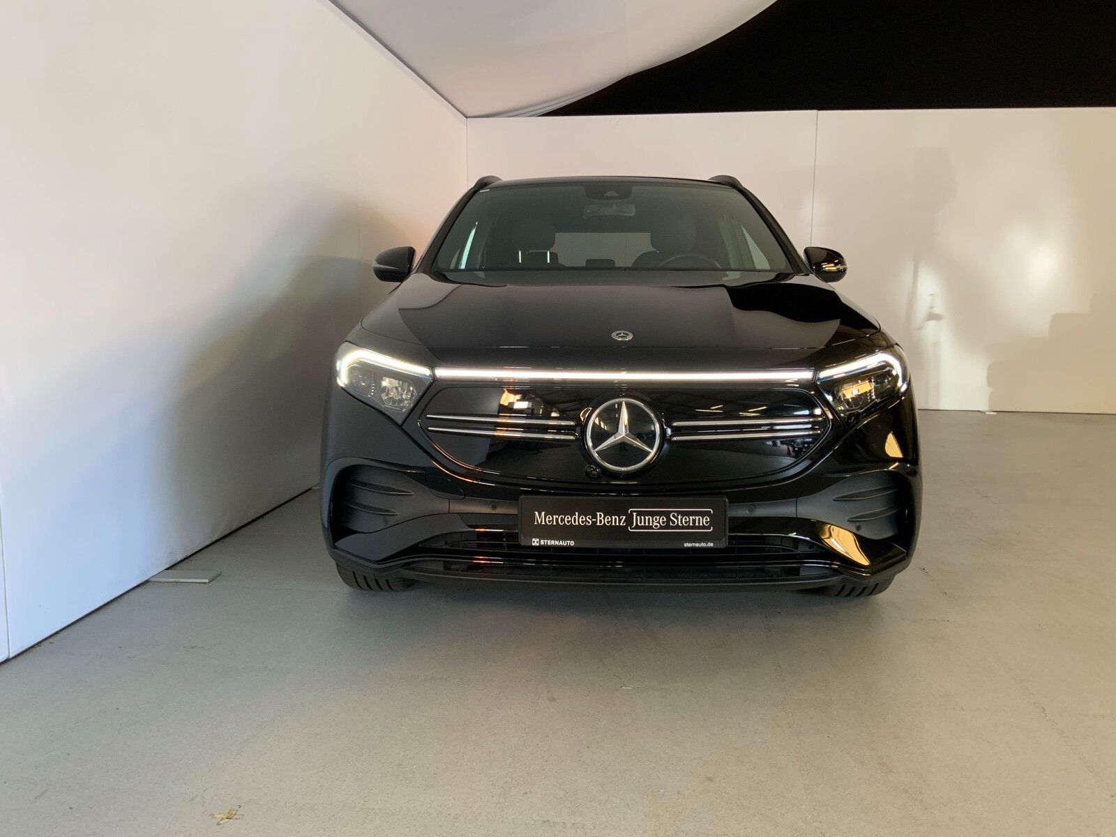 Mercedes-Benz EQA 300 4M AMG Night Totwinkel Keyless RüKam +++ imagem 2