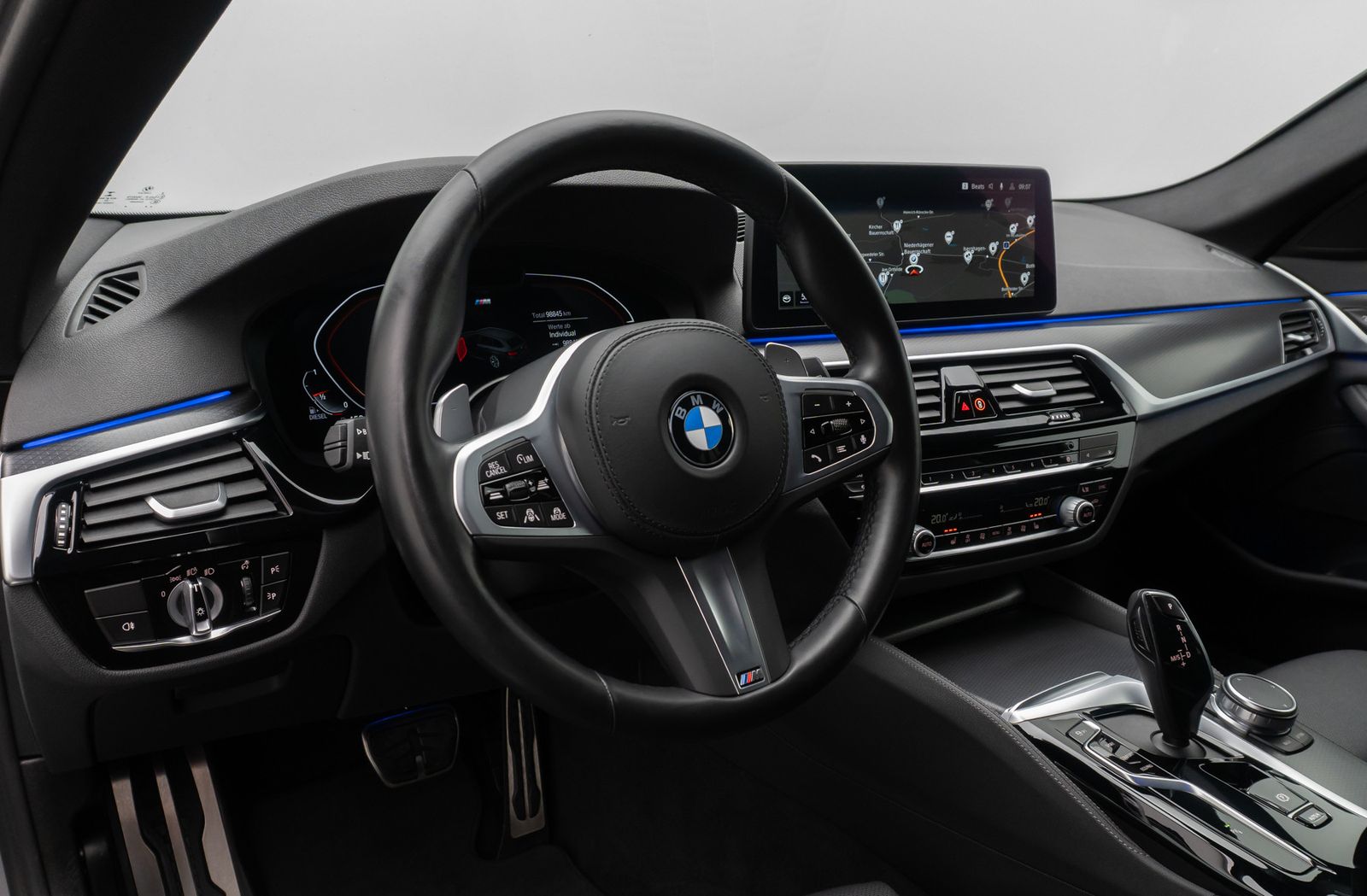 Fahrzeugabbildung BMW 540d xD M Sport Laser HUD DAB HiFi ACC Komfort