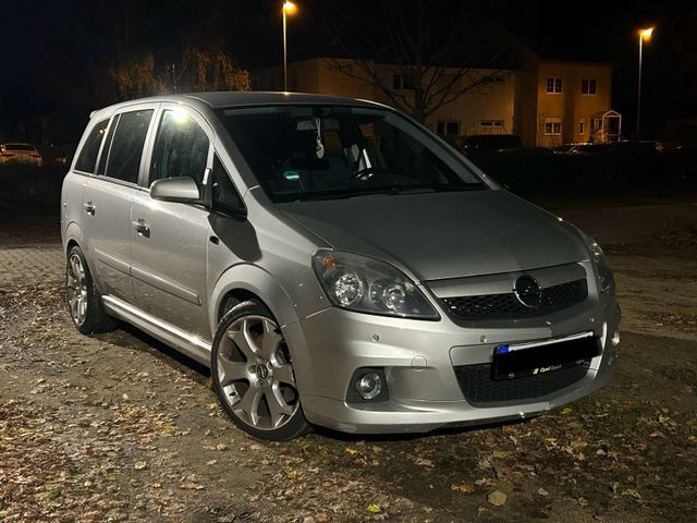 Opel Zafira OPC