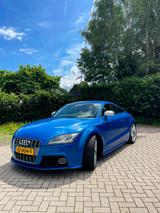 Audi TTS Coupe 2.0 TFSI quattro - - blaue Audi TTS