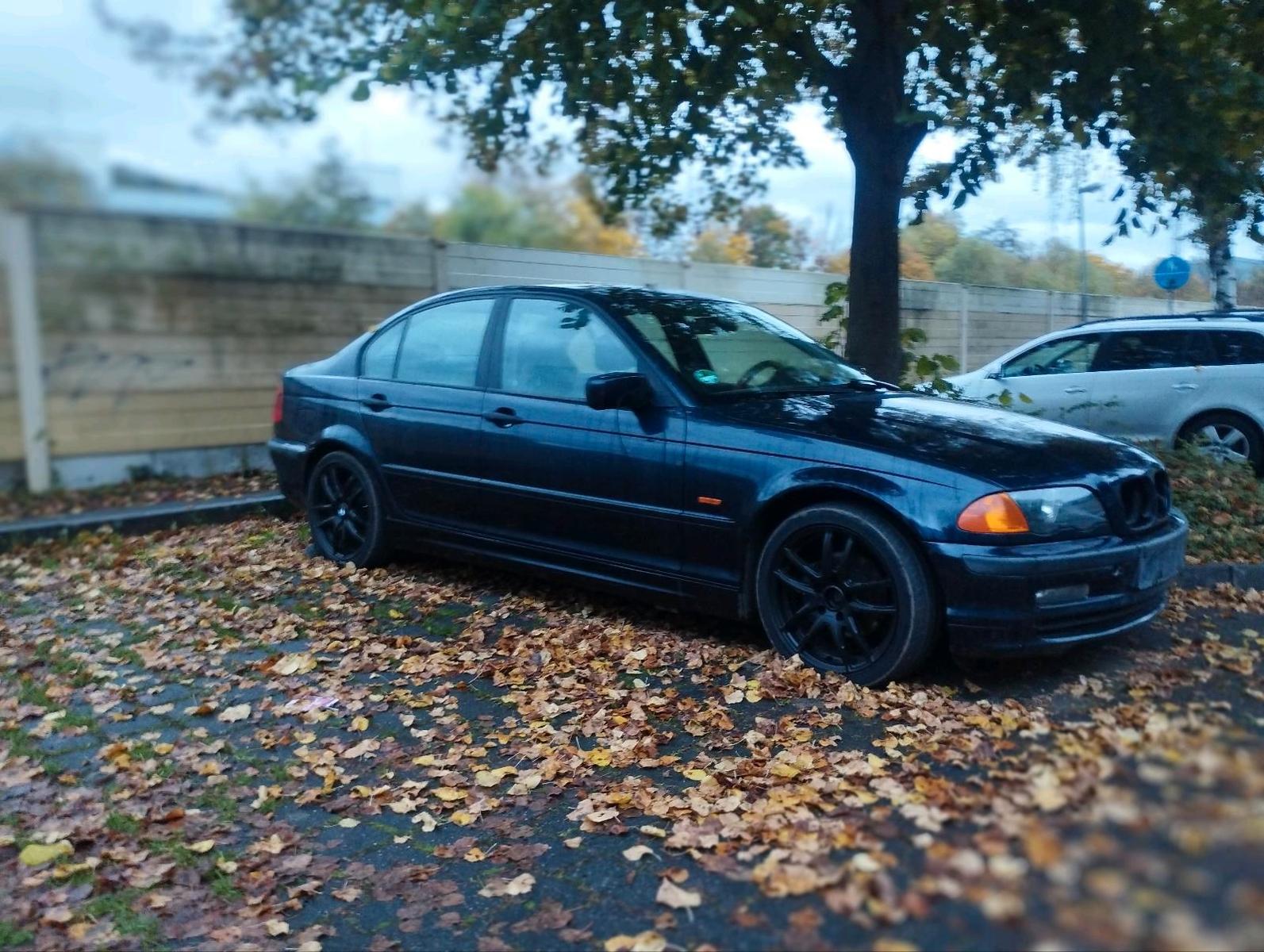 BMW 320