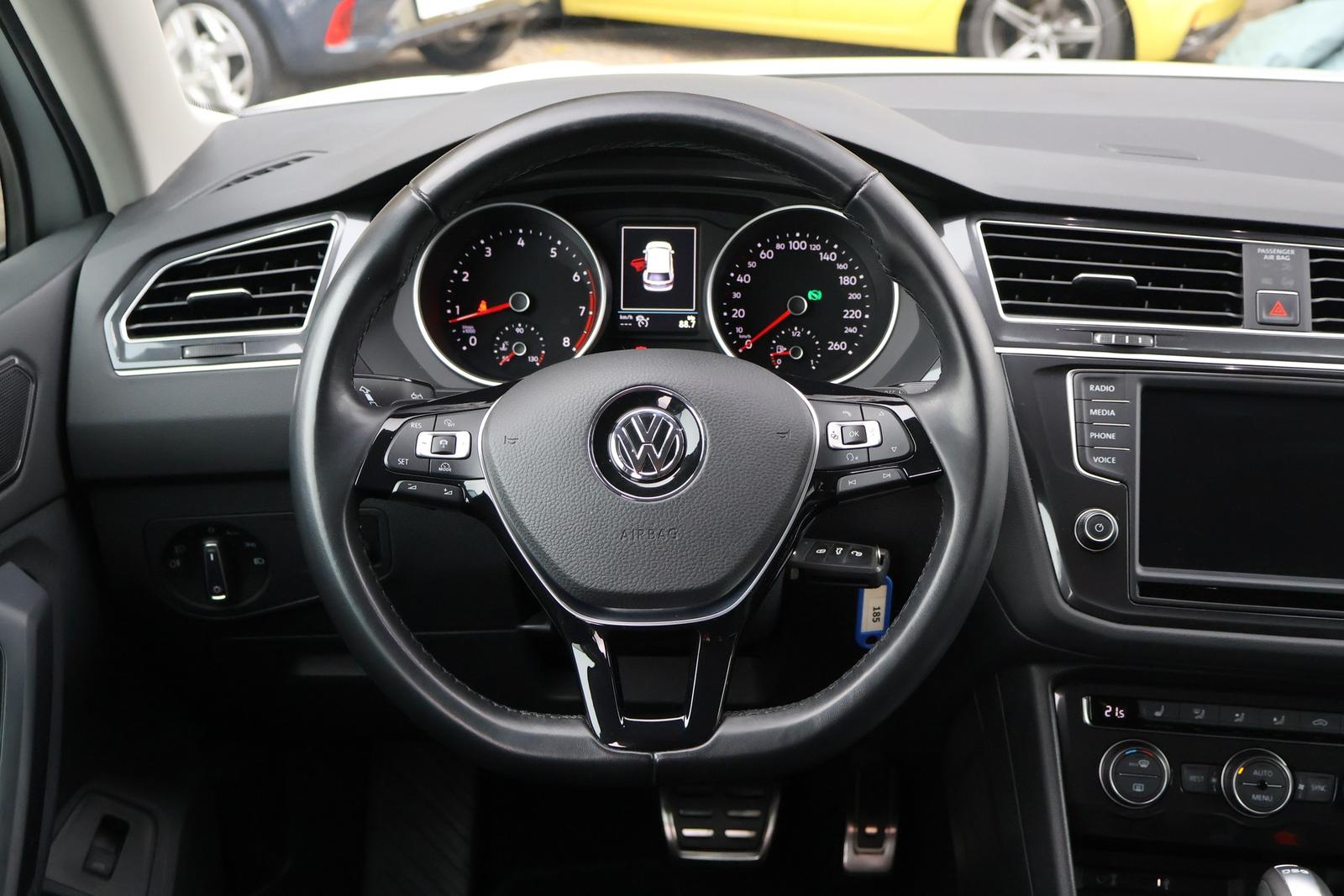 Volkswagen Tiguan 1.4 TSI DSG R-Line LED ACC Navi 360° AHK