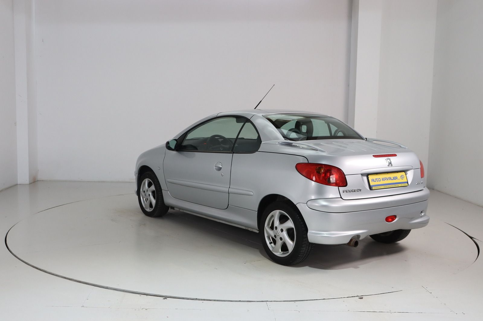 Fahrzeugabbildung Peugeot 206 Cabriolet 1.6i * Leder * Klima * SHZ cc