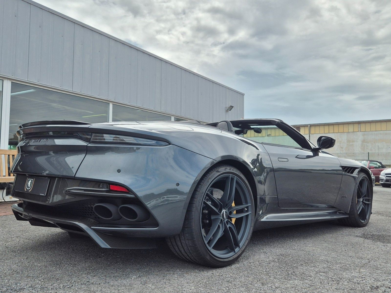 Fahrzeugabbildung Aston Martin DBS 5.2 V12 Volante/Werksgarantie 09/27/1A