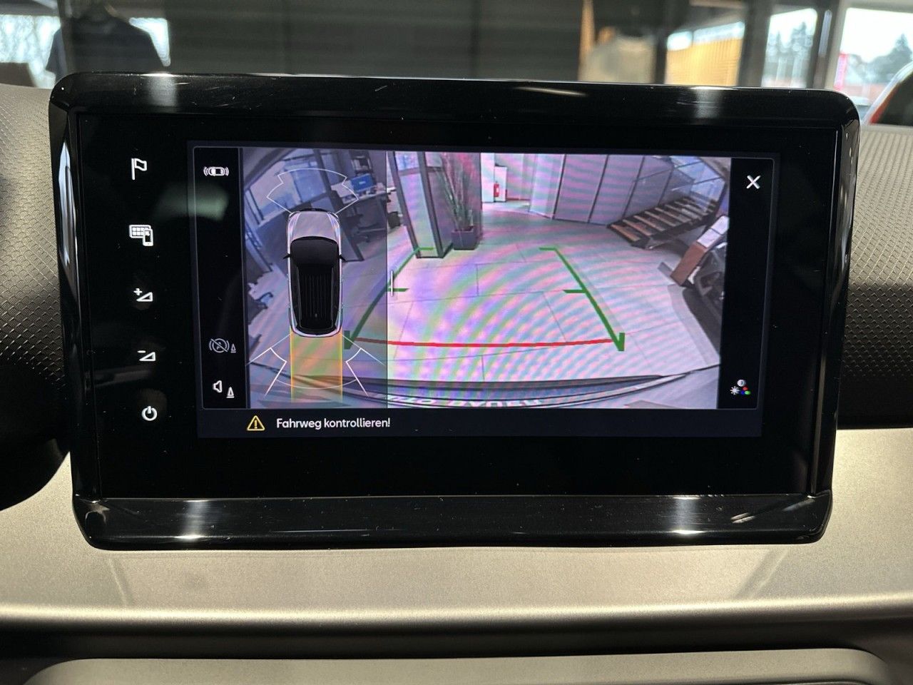 Fahrzeugabbildung SEAT Arona FR 1.0 TSI 116 PS 7-Gang-DSG - mit KI generiert/bearbeitet