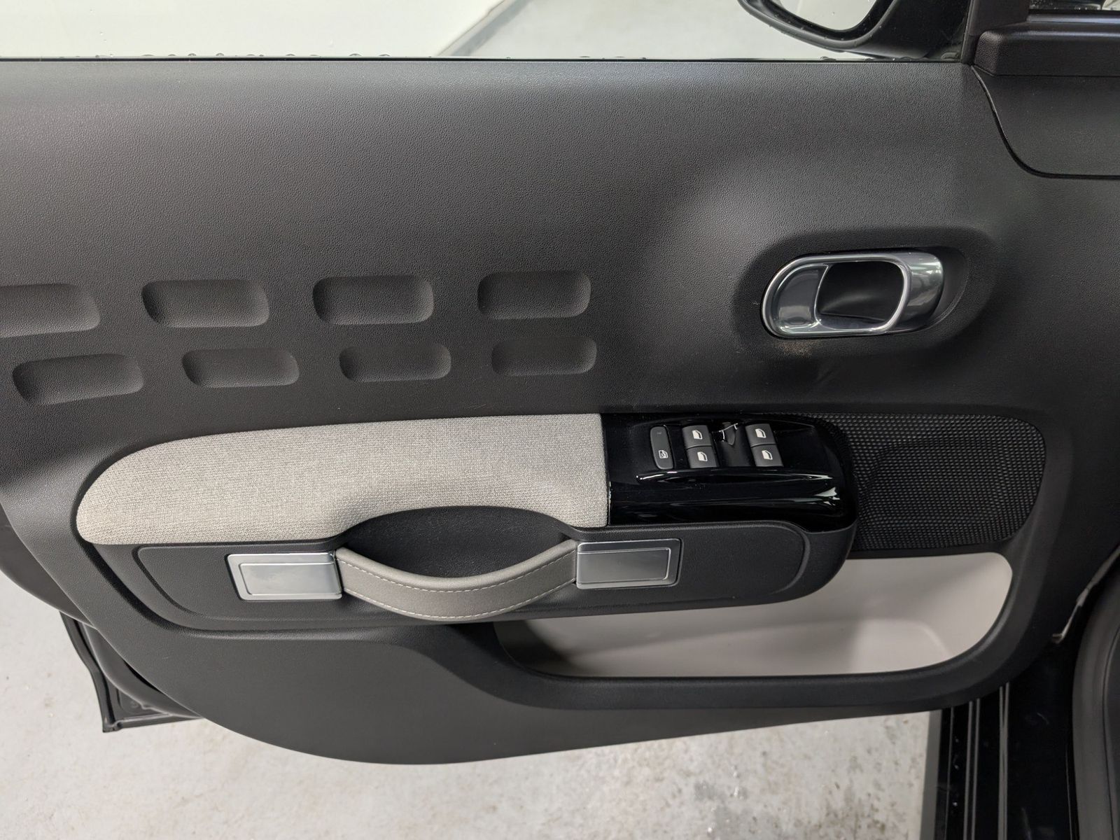 CITROEN C3  1.2 PureTech Shine Navi Pano NUR GEWERBE – Bild 35