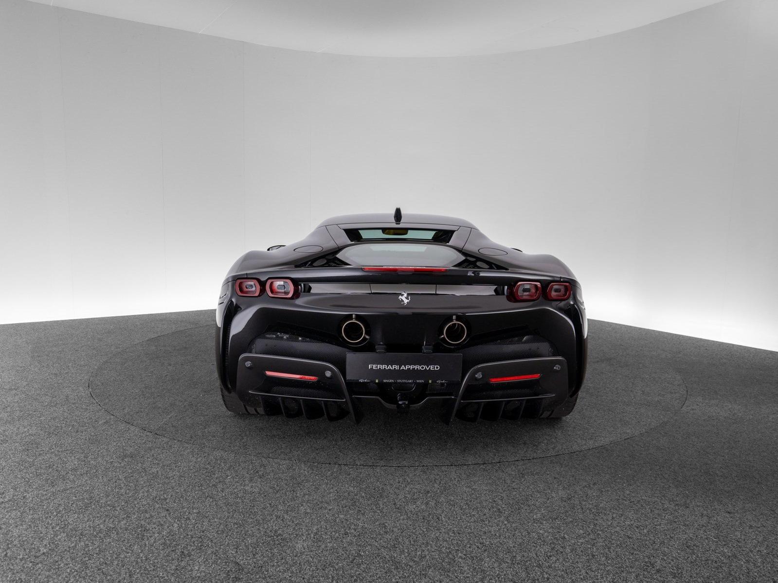 Ferrari SF90 Stradale