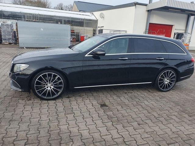 MERCEDES-BENZ Mercedes E220dt