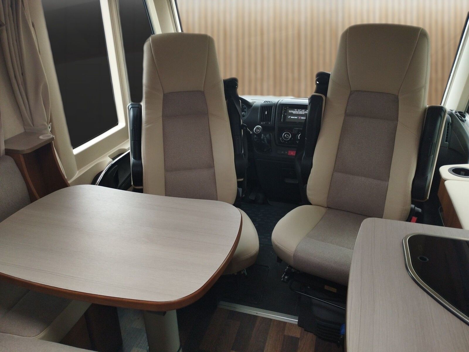 Fahrzeugabbildung Knaus Van i 600 ME Solar, SAT & TV, Markise