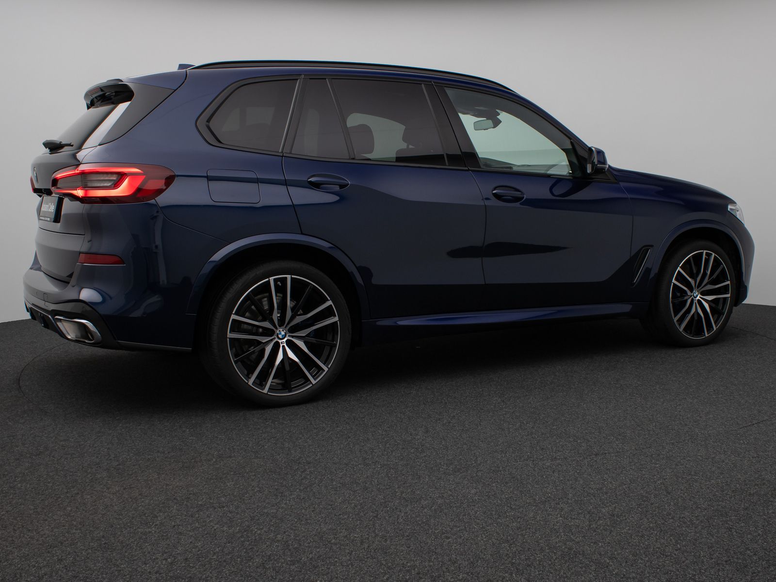 Fahrzeugabbildung BMW X5 xD40d M Sport Panorama Laser 360°B&W HUD 22"