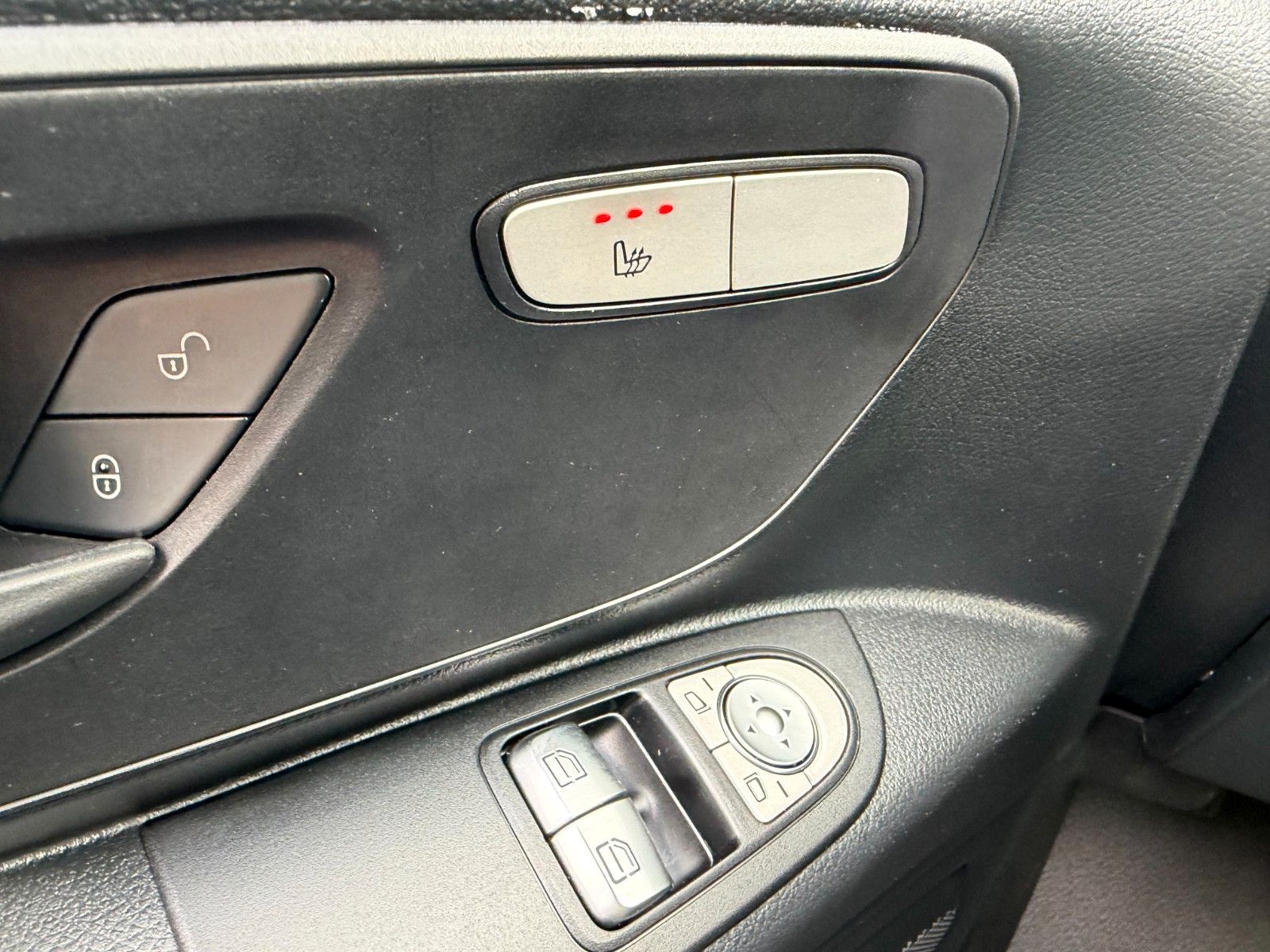 Fahrzeugabbildung Mercedes-Benz Vito 114 CDI Tourer Extral Klima