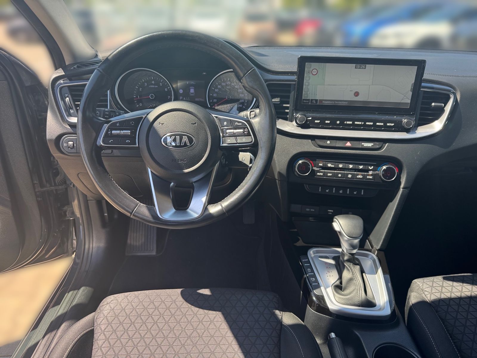 Fahrzeugabbildung Kia CEED_SW 1.5T DCT7 VISION KOMF NAV