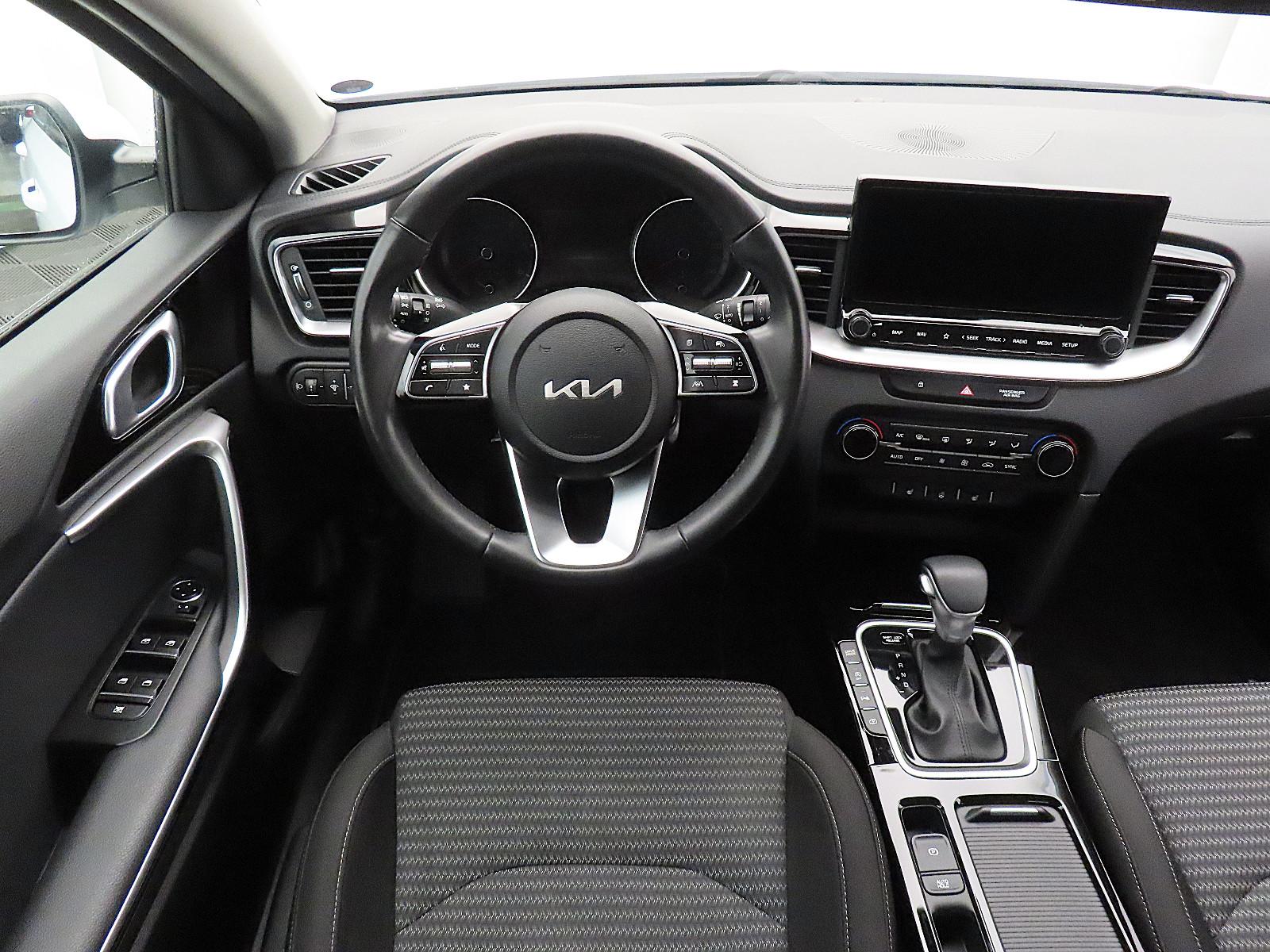 Kia Ceed Hybrid Automatik | Garantie | AHK | Kamera