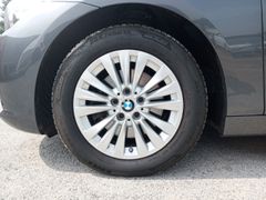 Fahrzeugabbildung 218 Active Tourer i Navi Keyless HUD El. Heckkla