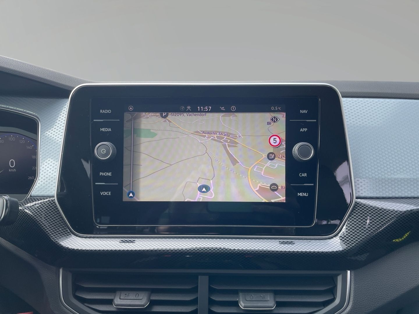 Volkswagen T-Cross - Bild 12