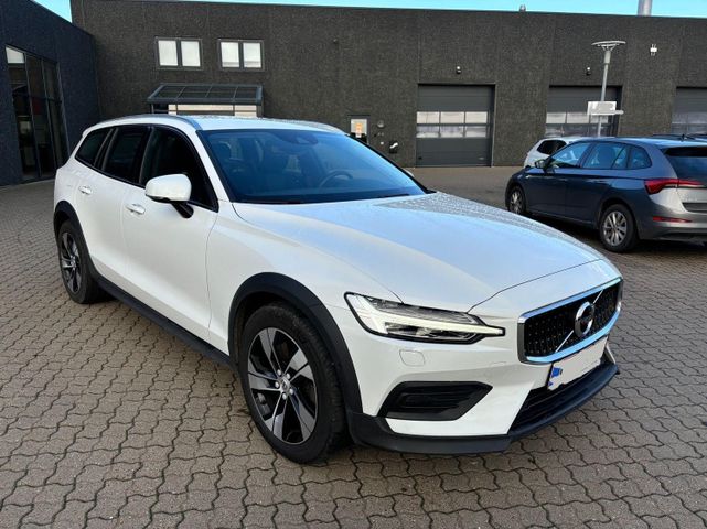 Volvo V60 Cross Country Pro AWD AHK+Navi+Kamera+DAB