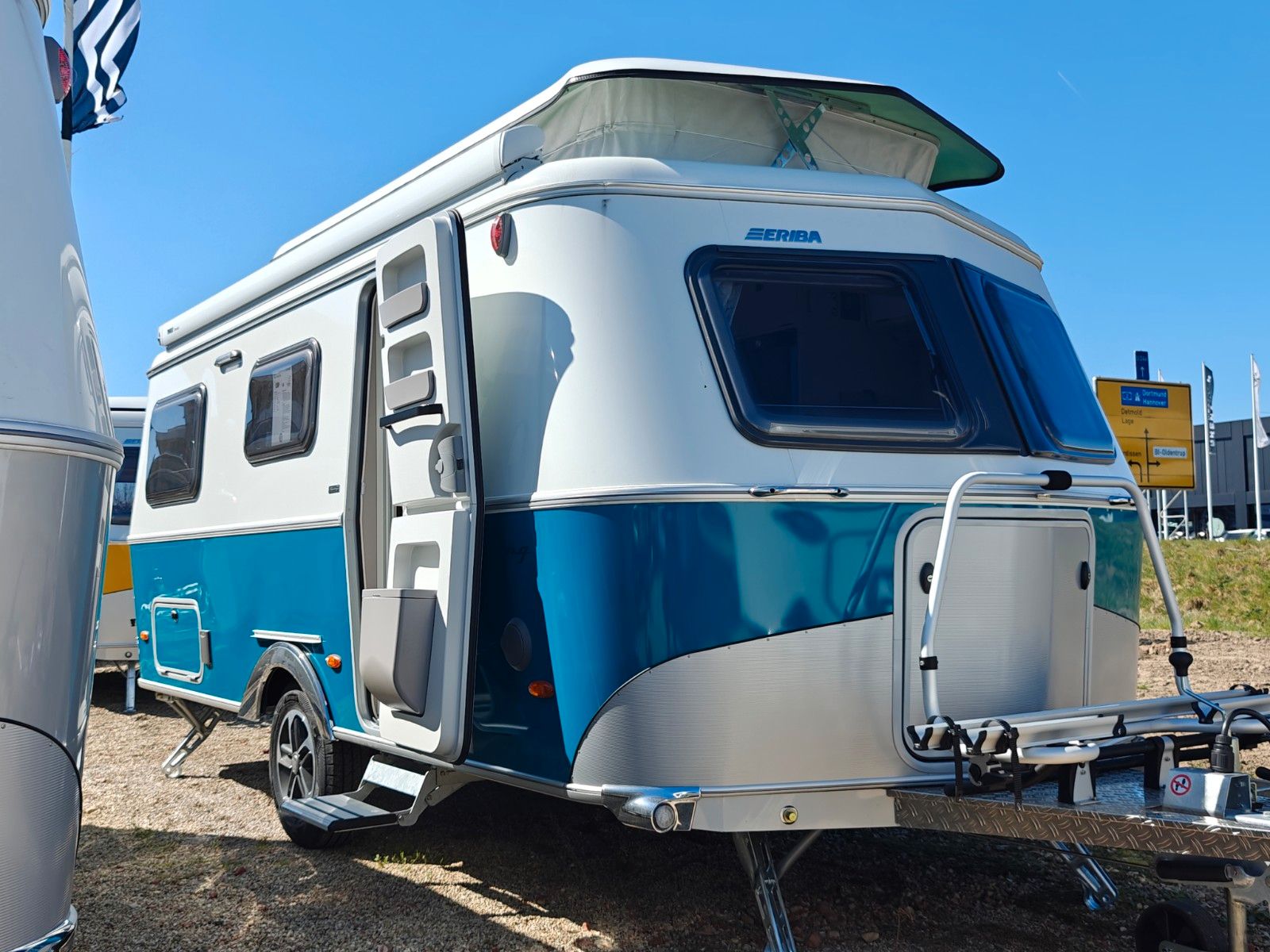 Fahrzeugabbildung HYMER / ERIBA / HYMERCAR Touring 630 Harbour Blue - JETZT 6.719€ SPAREN !
