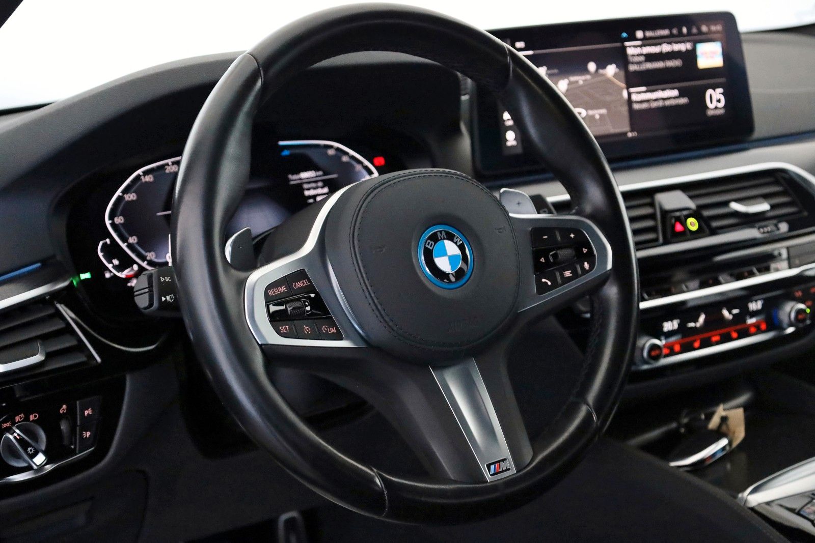 Fahrzeugabbildung BMW 530e Touring M Sport Leder,Navi,LED,Park Assist