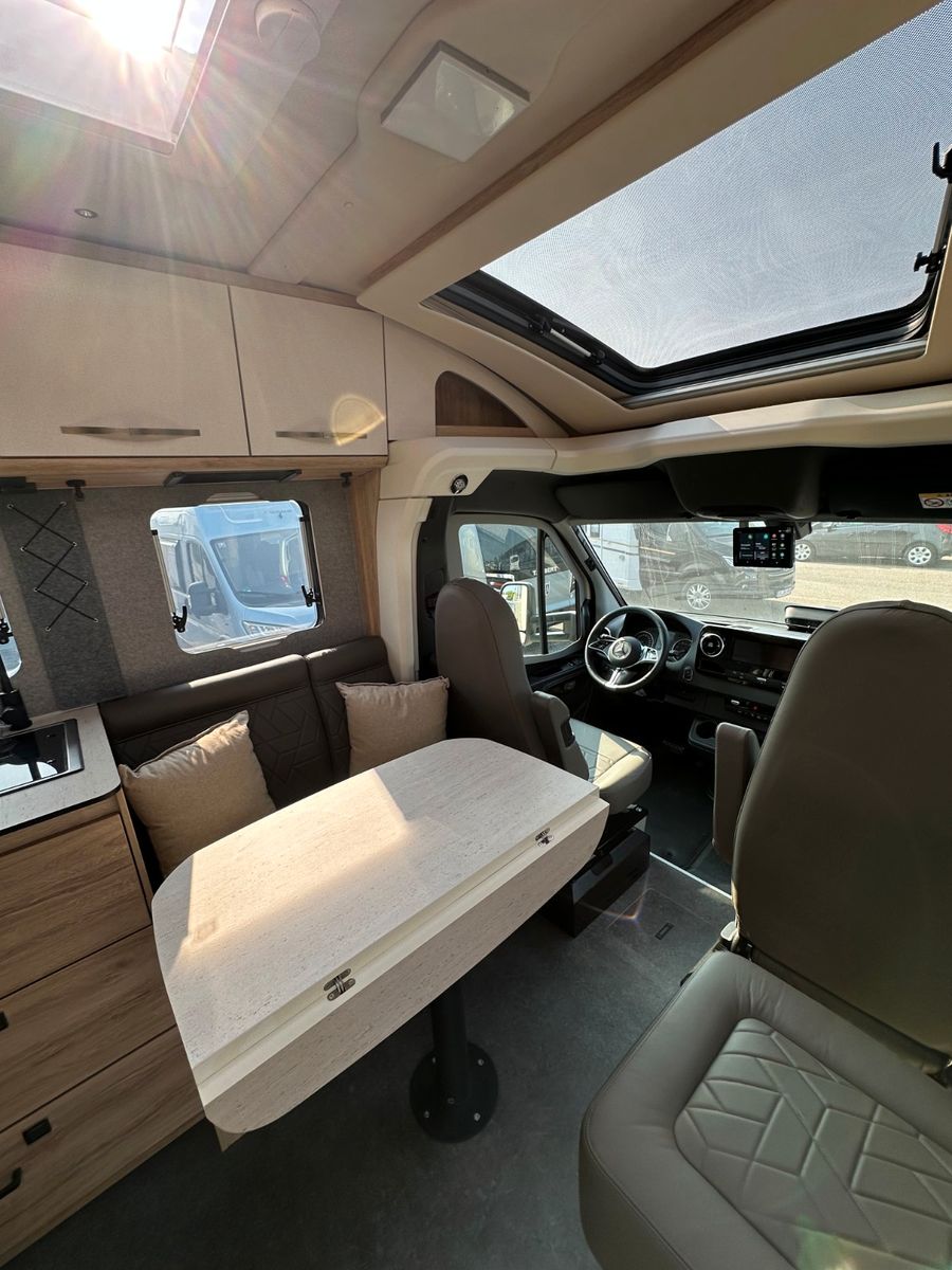 Fahrzeugabbildung Eura Mobil XTURA XT 686 EF *Sofort, GSRII, Leder Grau*