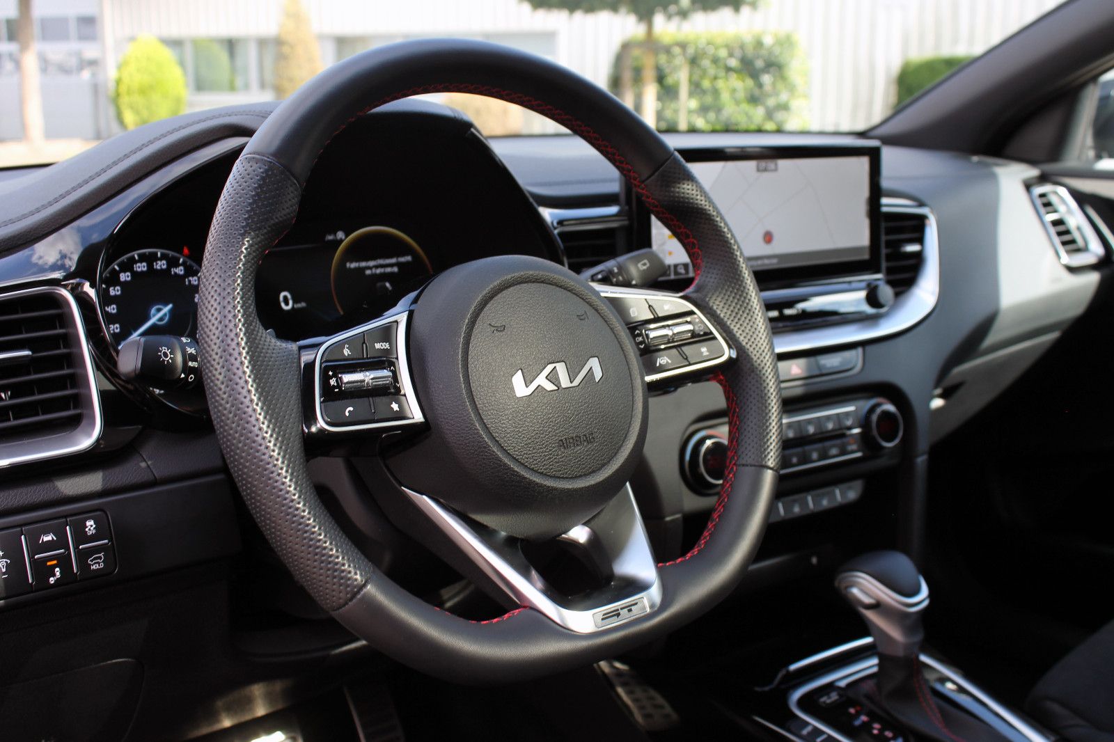 Fahrzeugabbildung Kia pro cee'd 1.6TGDI GT ACC PANO LED KAM SHZ LHZ BT