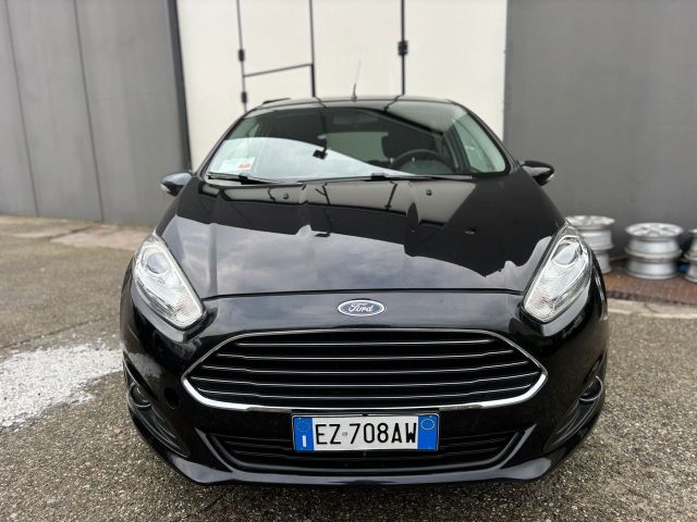 Ford Fiesta 1.5 TDCi 75CV 5 porte Black & White 