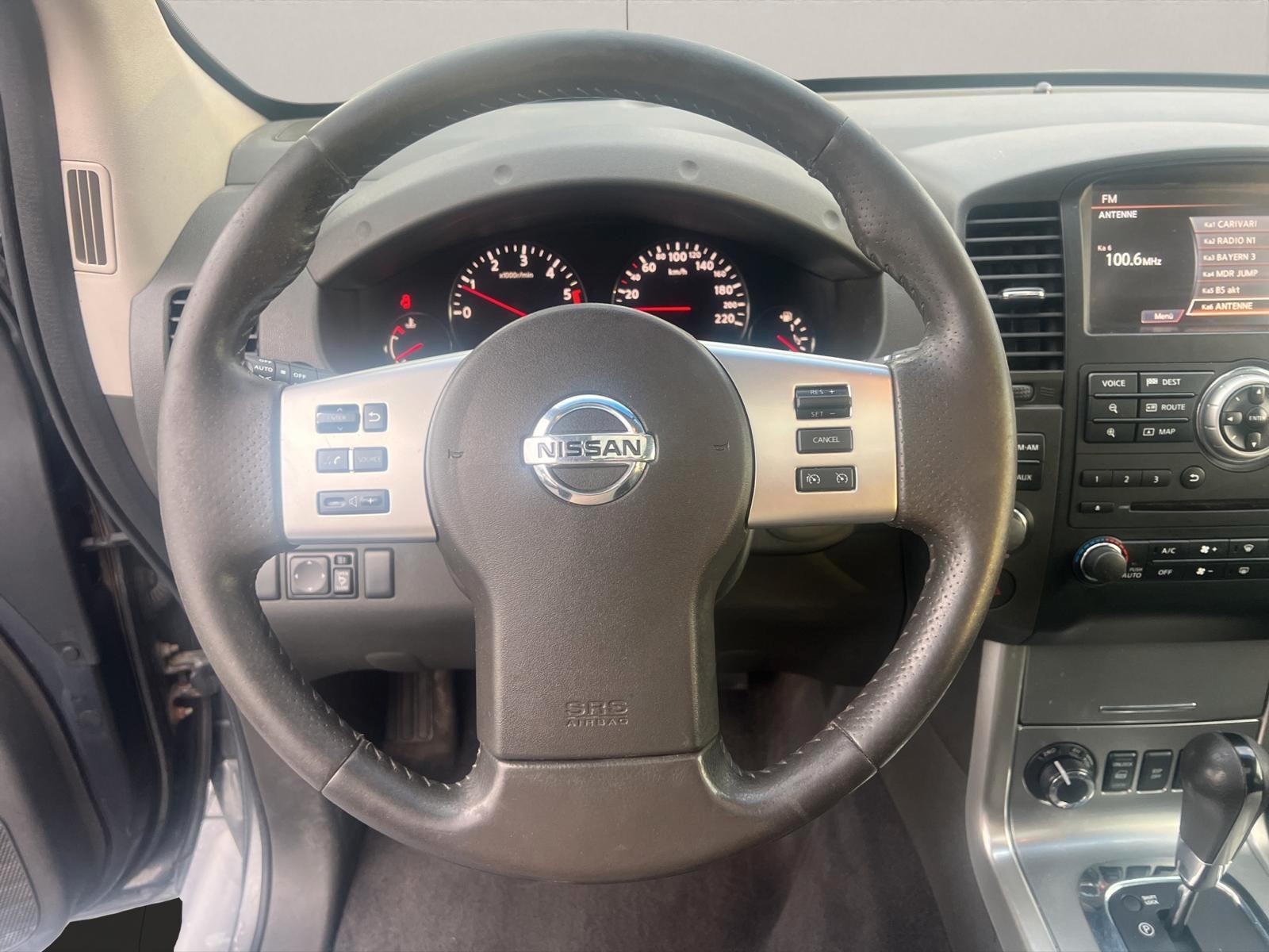 NISSAN NAVARA 3.0 V6 DCI 231 CH 4X4 DOUBLE CAB LE BVA – CUIR – TOIT OUVRANT – BOSE – CAMÉRA