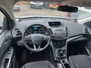 Ford Kuga - 10