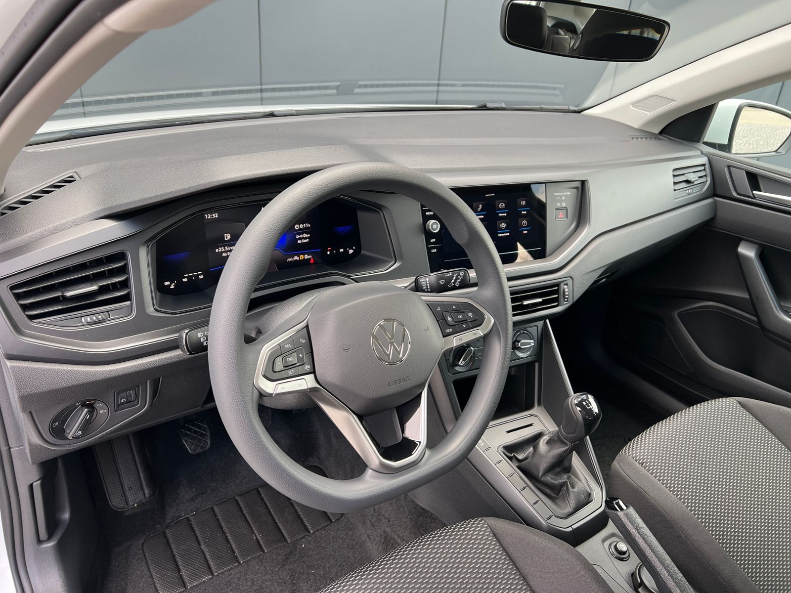 Fahrzeugabbildung Volkswagen Polo 1.0 MPI *LED, Klima, Sitzhzg., AppConnect,