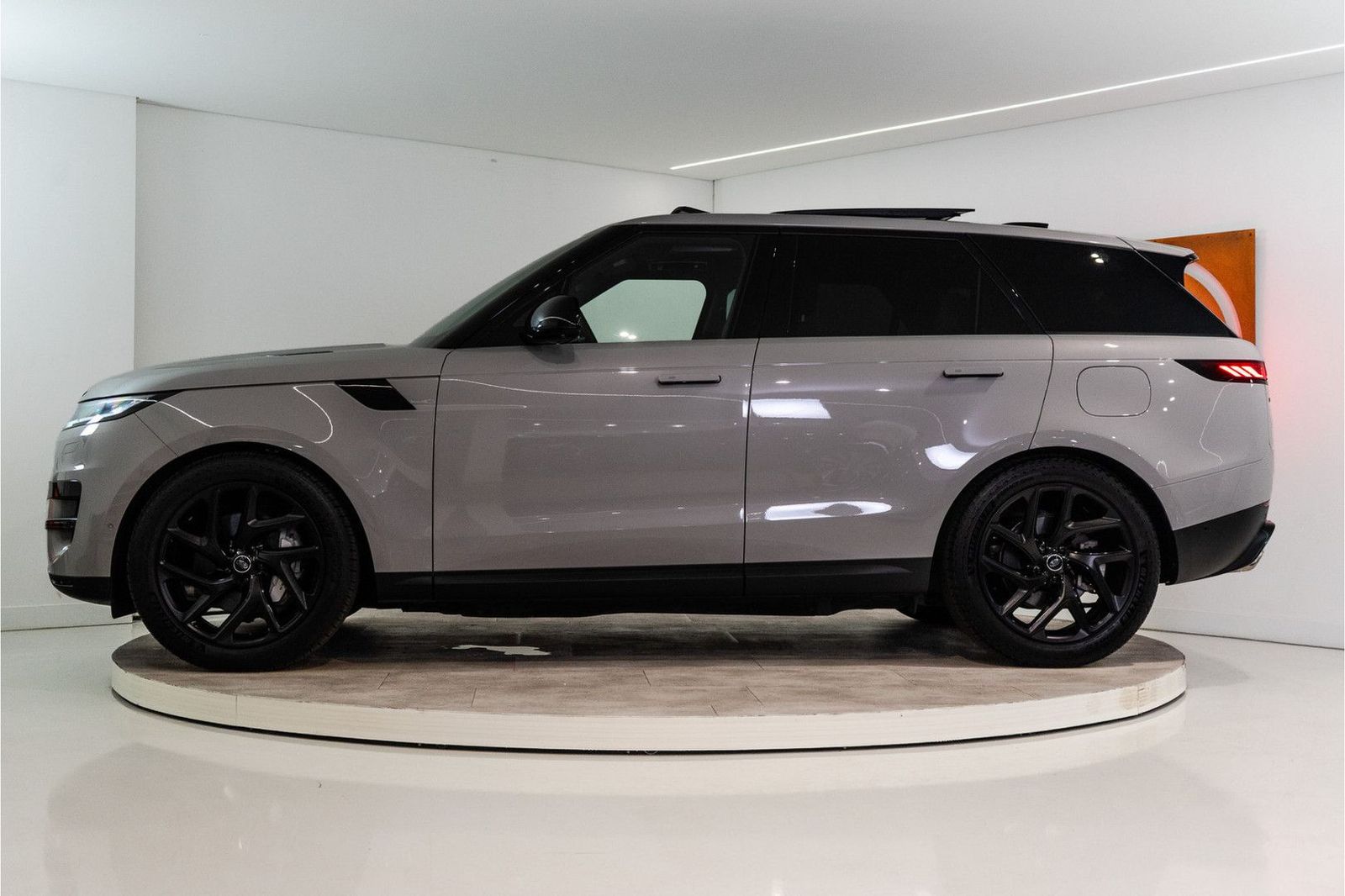 Land Rover Range Rover Sport 3.0 P460e S PHEV 460PK | Boras imagem 2