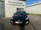 Hyundai i30 cw Trend*RFK*NAVI*SCHECKHEFT*GJREIFEM - Hyundai i30 mit Diesel-Antrieb: Kombi