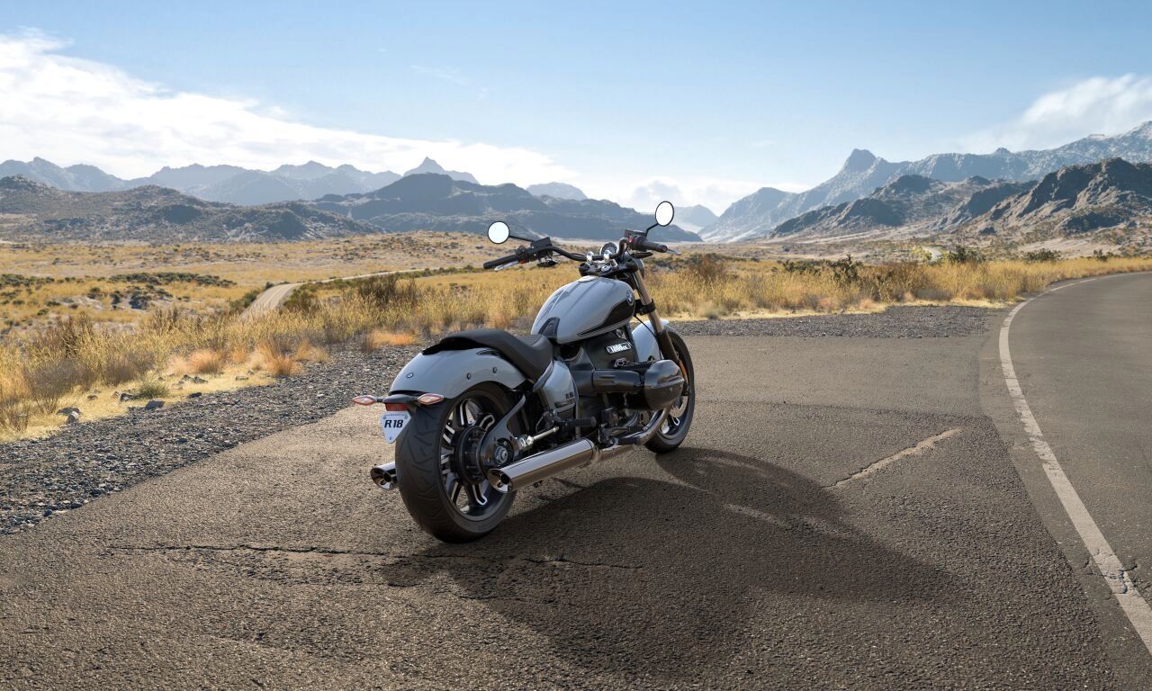 Fahrzeugabbildung BMW R 18 Komfort-Paket, Blacked-Out-Paket