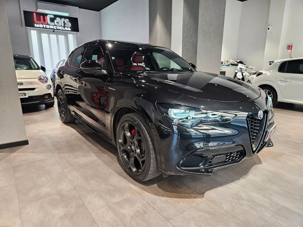 Alfa Romeo Stelvio 2.2d 210 CV AT8 Q4 Veloce Tetto 22K KM I imagem 3