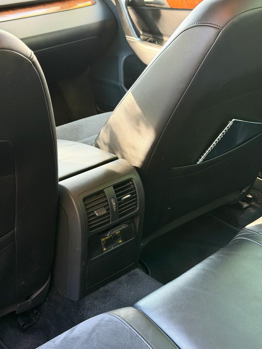 Volkswagen Passat 2011 — photo 12