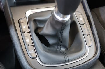 Hyundai Kona Select 1.0 T-GDI CARPLAY+LANE+KAM+ALU