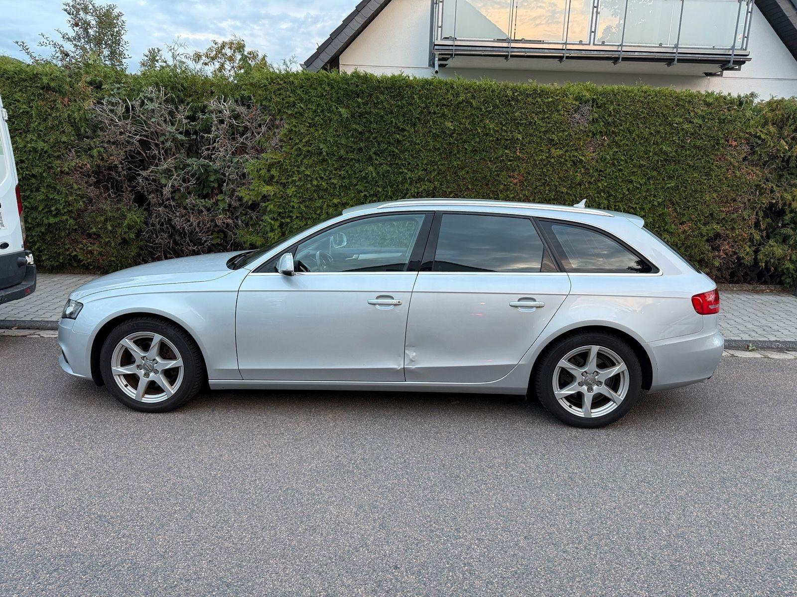 Audi A4 2012 — interior