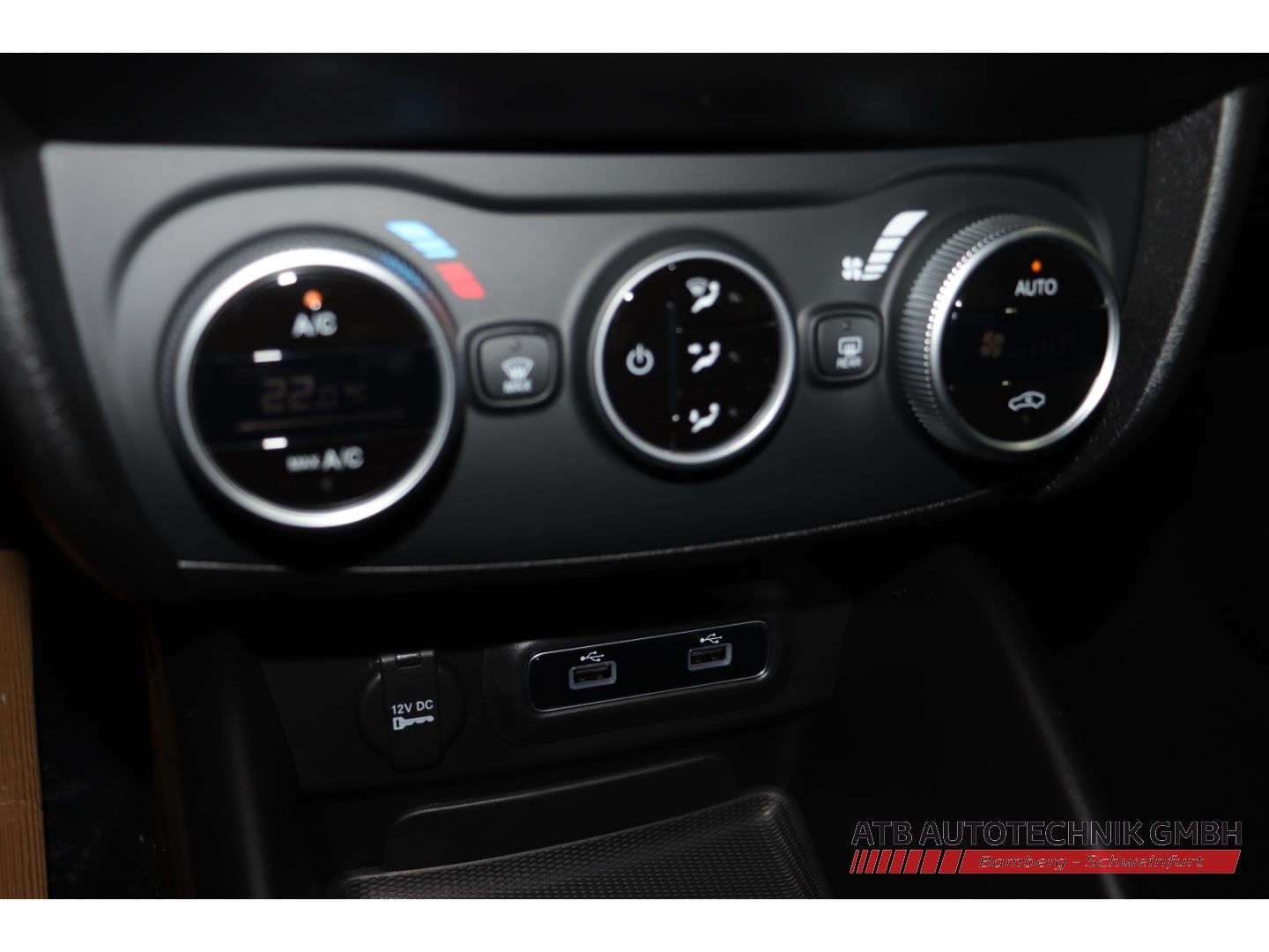 Fahrzeugabbildung Fiat Tipo Urban Sedan 1,6l Diesel 130 PS