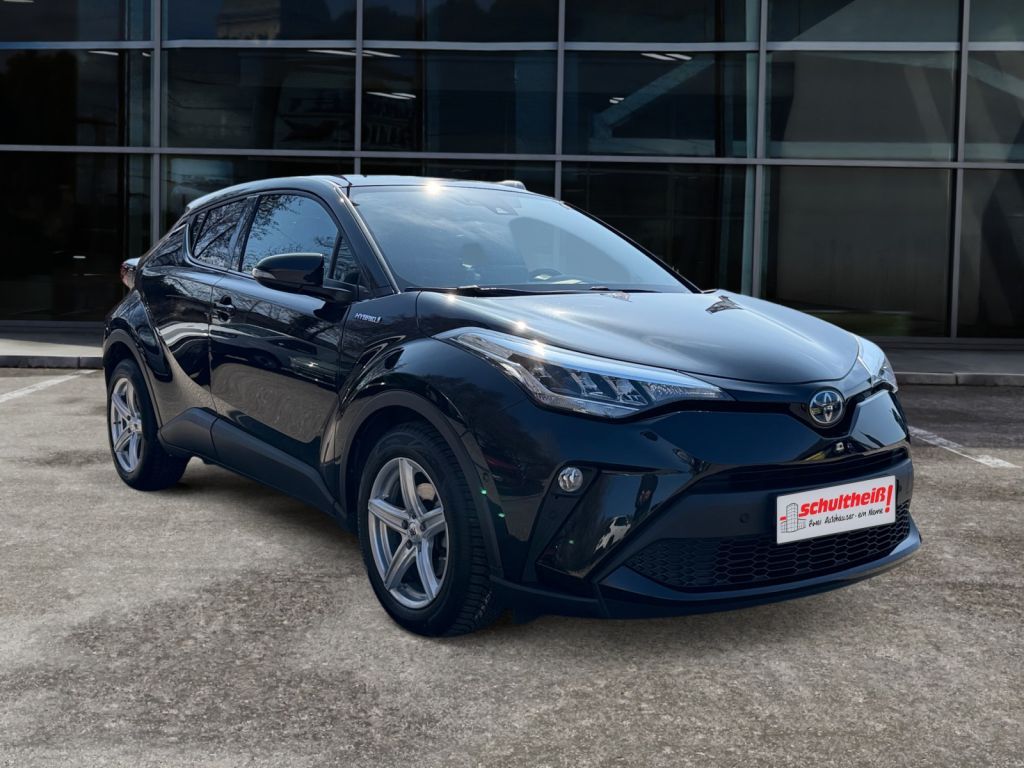 Fahrzeugabbildung Toyota C-HR 2.0 Hybrid Team Deutschland