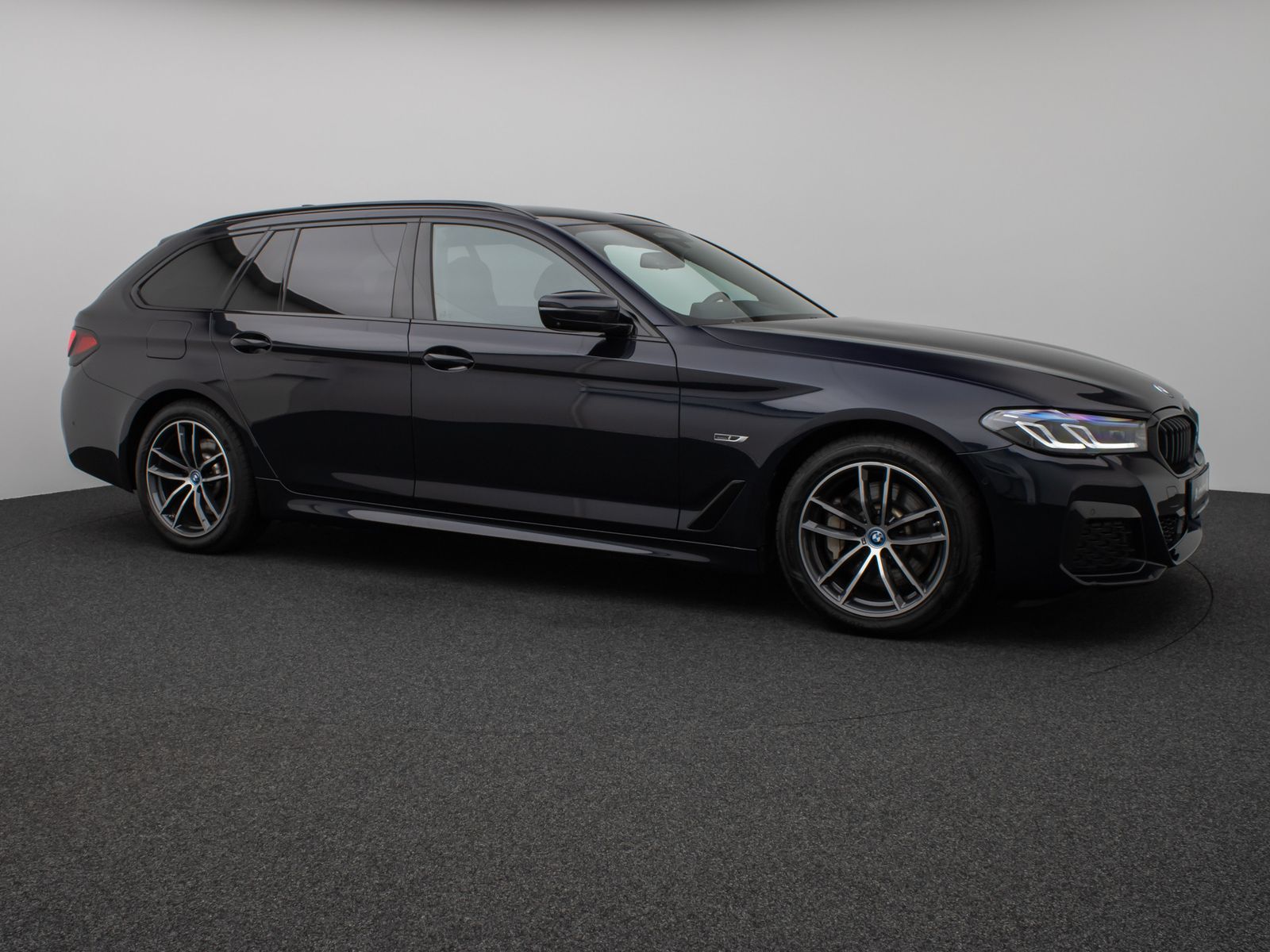 Fahrzeugabbildung BMW 530e xD M Sport Laser 360°HUD DAB H/K ACC Komfor