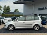 Volkswagen Touran *Conceptline*1.9TDI*AHK*7 Sitze* 6 Gang* - Volkswagen Touran mit Diesel-Antrieb: Kleinbus, 1.9