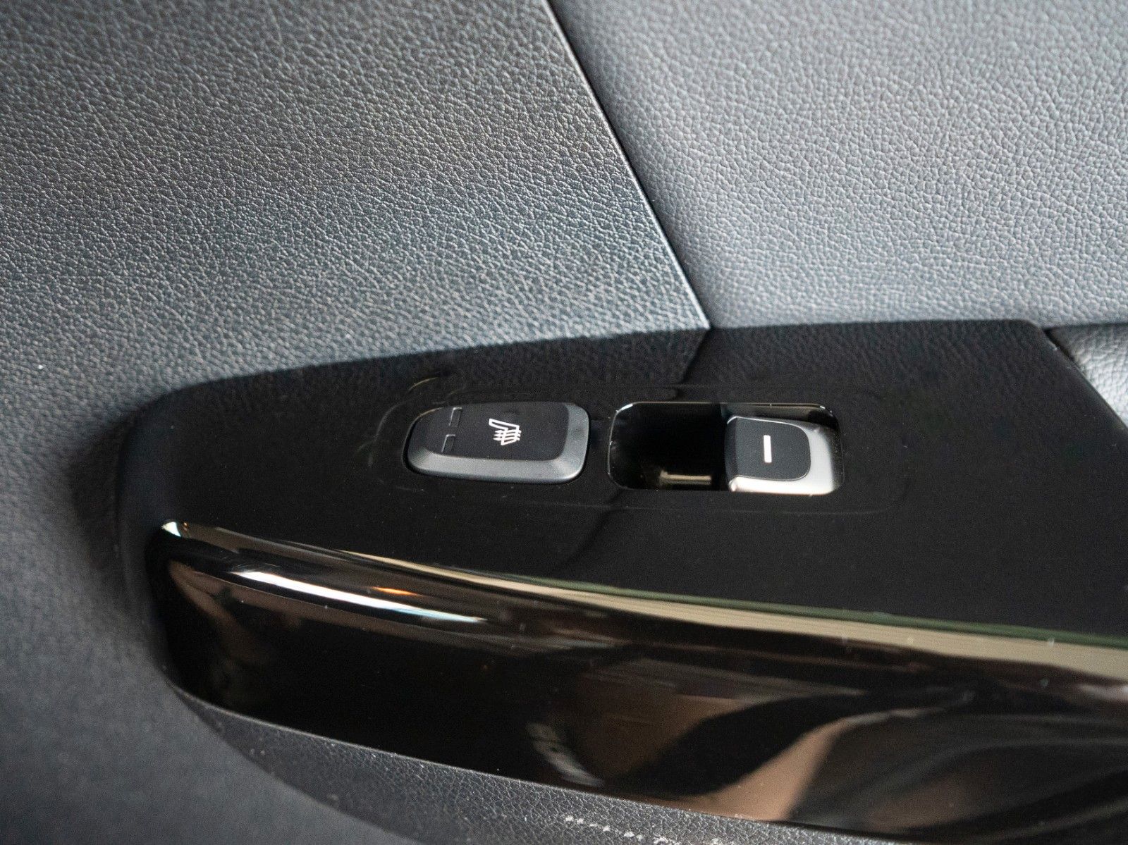 Fahrzeugabbildung Kia Sportage Vision Black Edit. AUTOM./4x4/SITZHZG.