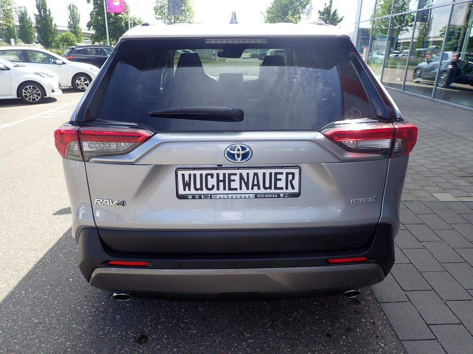 Fahrzeugabbildung Toyota RAV 4 Hybrid 4x2 Team Deutschland/AHK/KAMERA