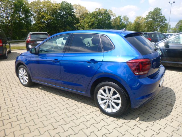 Fahrzeugabbildung Volkswagen Polo VI Highline >AUT/Rückfahrkamera